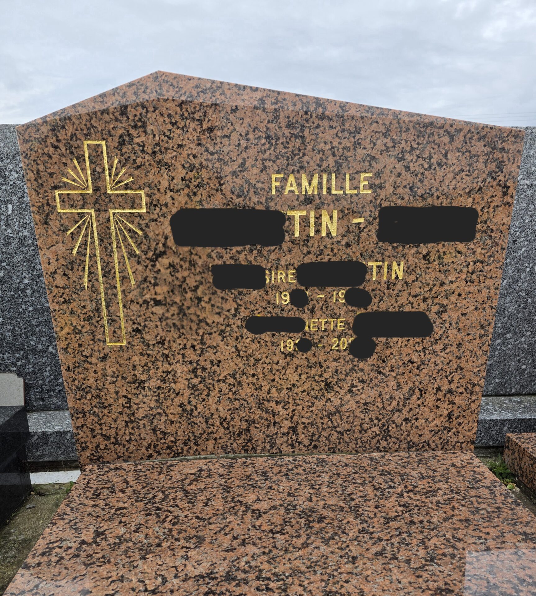 Médaillons photos pierre tombale